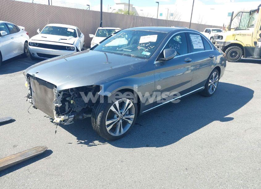 Photo 2 of 2018 Mercedes-benz C 300 (VIN 55SWF4JB2JU280201)