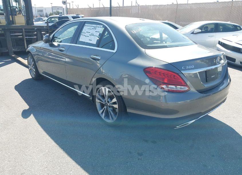 Photo 3 of 2018 Mercedes-benz C 300 (VIN 55SWF4JB2JU280201)
