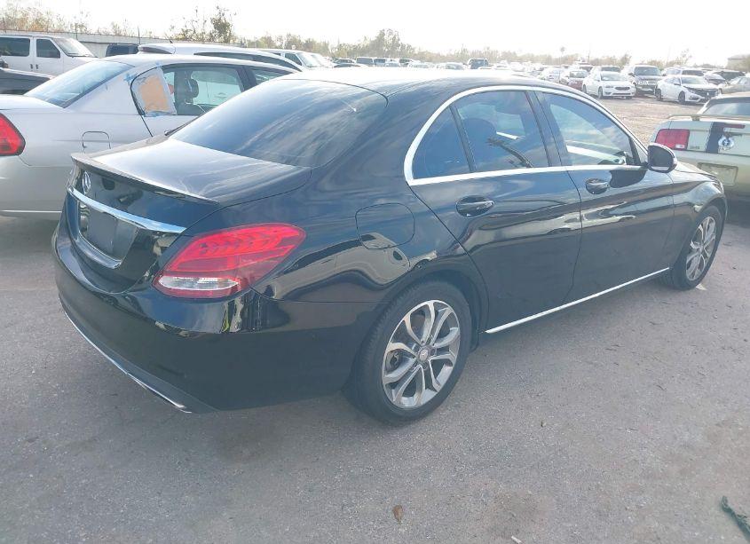 Photo 4 of 2015 Mercedes-benz C 300 LUXURY/SPORT (VIN 55SWF4JB3FU053008)