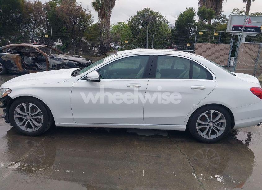 Photo 15 of 2015 Mercedes-benz C 300 LUXURY/SPORT (VIN 55SWF4JB3FU085943)