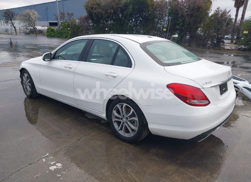 Photo 3 of 2015 Mercedes-benz C 300 LUXURY/SPORT (VIN 55SWF4JB3FU085943)