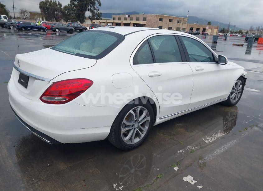 Photo 4 of 2015 Mercedes-benz C 300 LUXURY/SPORT (VIN 55SWF4JB3FU085943)
