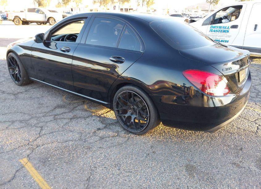 Photo 3 of 2015 Mercedes-benz C 300 LUXURY/SPORT (VIN 55SWF4JB3FU086686)