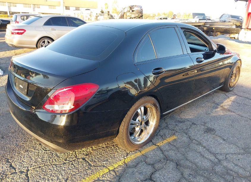 Photo 4 of 2015 Mercedes-benz C 300 LUXURY/SPORT (VIN 55SWF4JB3FU086686)