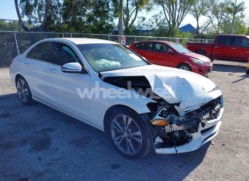 2016 Mercedes-benz C 300 LUXURY/SPORT (VIN 55SWF4JB3GU155524) main photo
