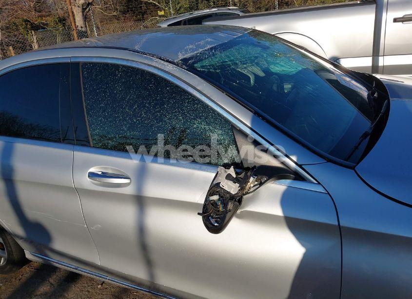 Photo 17 of 2016 Mercedes-benz C 300 LUXURY/SPORT (VIN 55SWF4JB3GU176132)