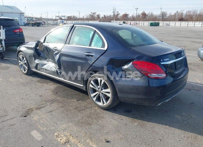 Photo 3 of 2018 Mercedes-benz C 300 (VIN 55SWF4JB3JU270762)