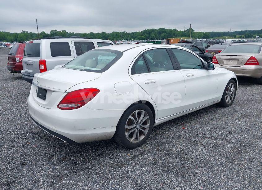 Photo 4 of 2015 Mercedes-benz C 300 LUXURY/SPORT (VIN 55SWF4JB4FU073364)