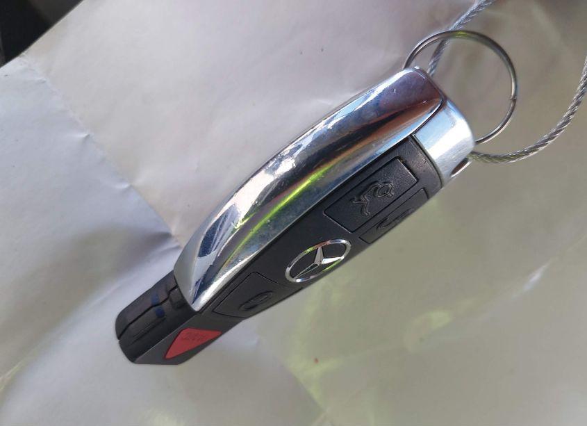 Photo 11 of 2015 Mercedes-benz C 300 LUXURY/SPORT (VIN 55SWF4JB4FU095414)