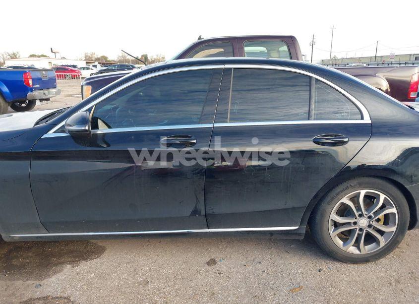 Photo 15 of 2017 Mercedes-benz C 300 LUXURY/SPORT (VIN 55SWF4JB4HU184483)