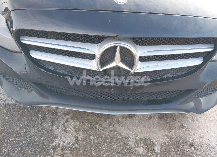 Photo 6 of 2017 Mercedes-benz C 300 LUXURY/SPORT (VIN 55SWF4JB4HU184483)