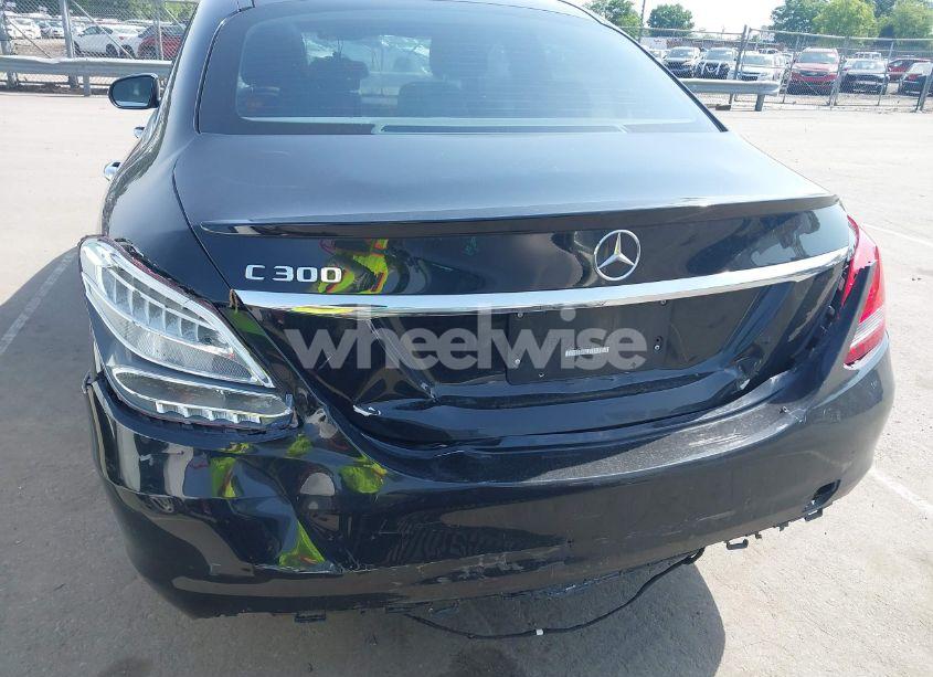 Photo 6 of 2017 Mercedes-benz C 300 LUXURY/SPORT (VIN 55SWF4JB4HU194138)