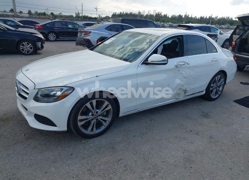 Photo 2 of 2018 Mercedes-benz C 300 (VIN 55SWF4JB4JU252500)