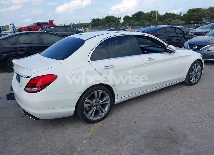 Photo 4 of 2018 Mercedes-benz C 300 (VIN 55SWF4JB4JU252500)