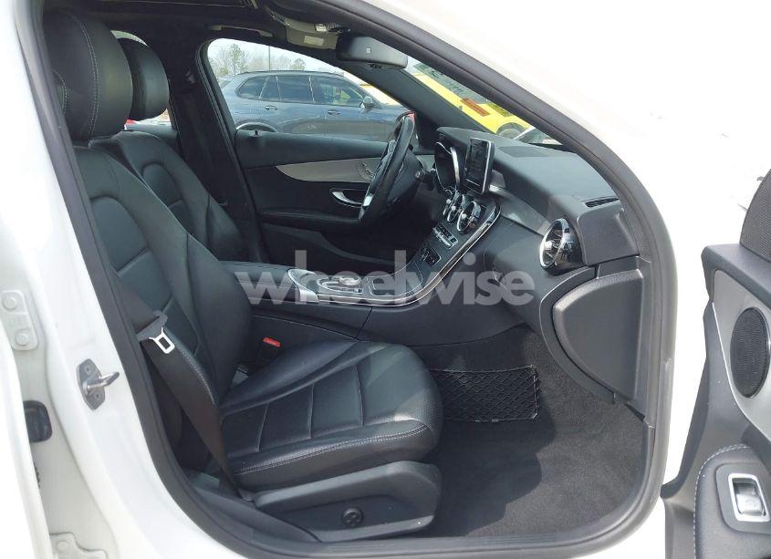 Photo 5 of 2018 Mercedes-benz C 300 (VIN 55SWF4JB5JU273159)