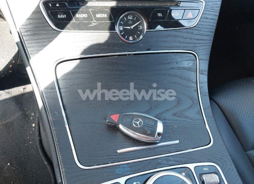 Photo 11 of 2015 Mercedes-benz C 300 LUXURY/SPORT (VIN 55SWF4JB6FU043508)