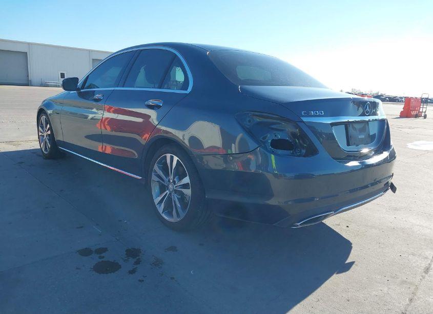 Photo 3 of 2015 Mercedes-benz C 300 LUXURY/SPORT (VIN 55SWF4JB6FU067209)