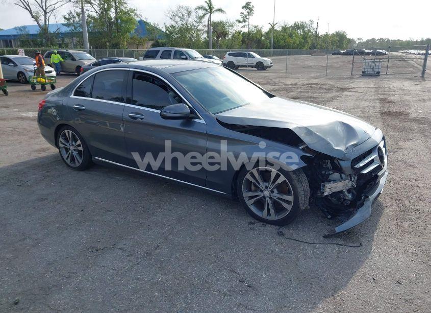 2017 Mercedes-benz C 300 LUXURY/SPORT (VIN 55SWF4JB6HU182542) main photo