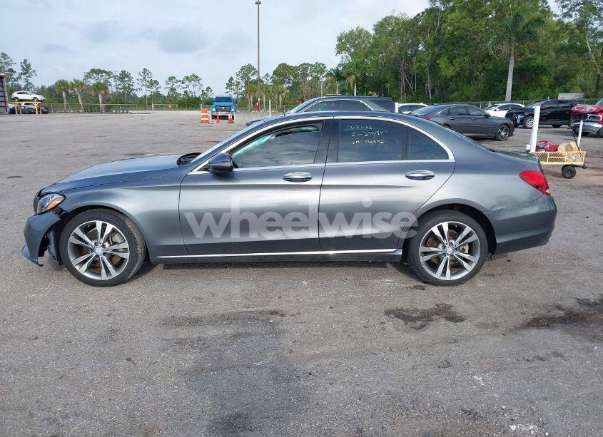 Photo 13 of 2017 Mercedes-benz C 300 LUXURY/SPORT (VIN 55SWF4JB6HU182542)