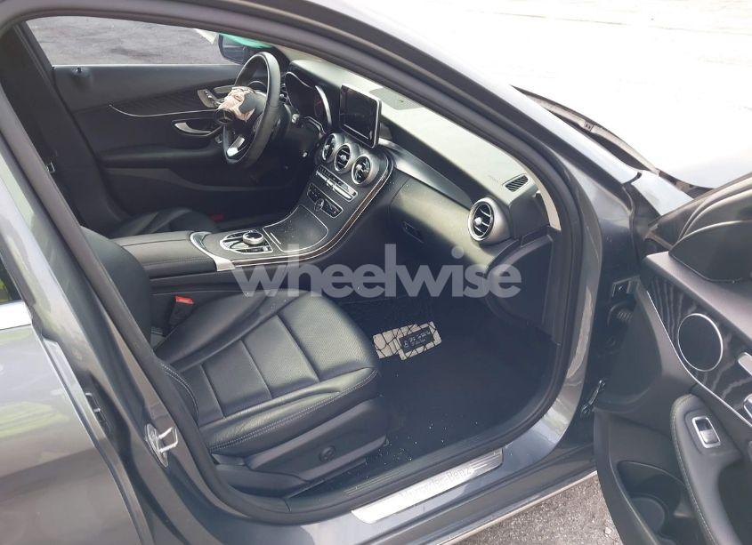 Photo 5 of 2017 Mercedes-benz C 300 LUXURY/SPORT (VIN 55SWF4JB6HU182542)