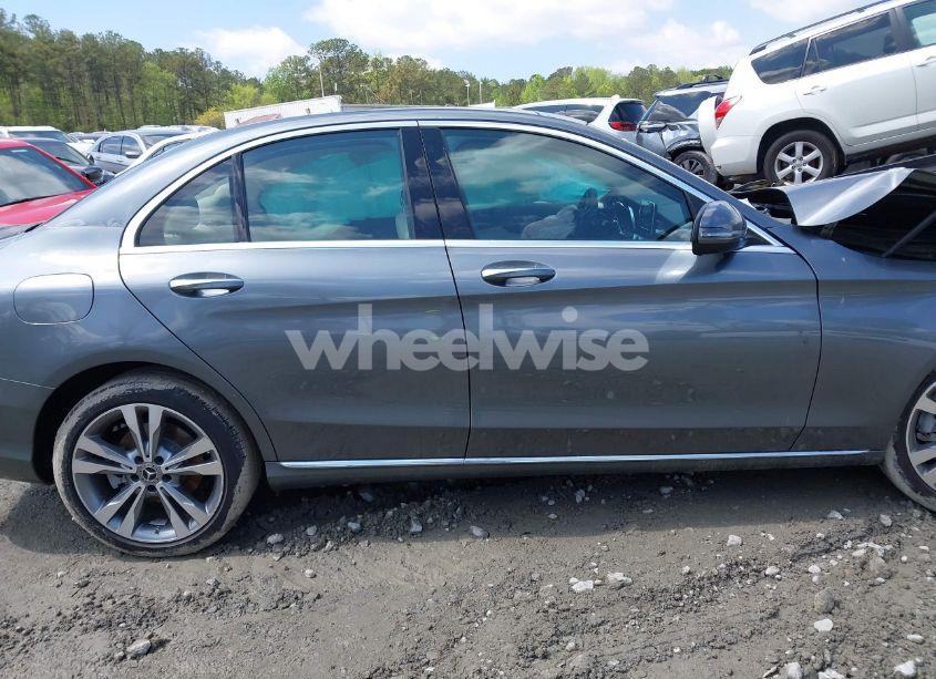 Photo 13 of 2017 Mercedes-benz C 300 LUXURY/SPORT (VIN 55SWF4JB6HU216916)