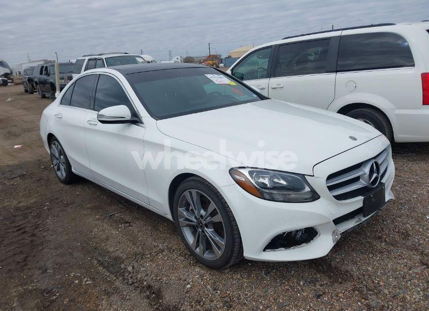 2018 Mercedes-benz C 300 (VIN 55SWF4JB6JU260534) main photo