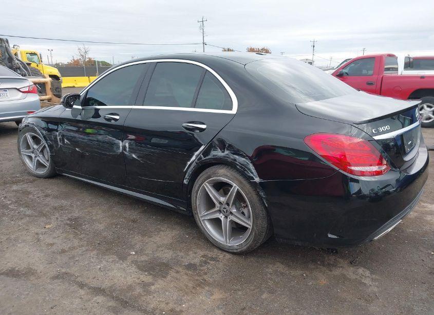 Photo 3 of 2018 Mercedes-benz C 300 (VIN 55SWF4JB6JU275955)