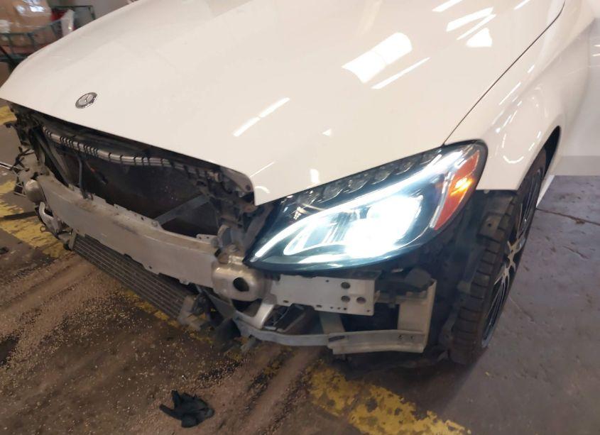 Photo 21 of 2015 Mercedes-benz C 300 LUXURY/SPORT (VIN 55SWF4JB7FU046983)