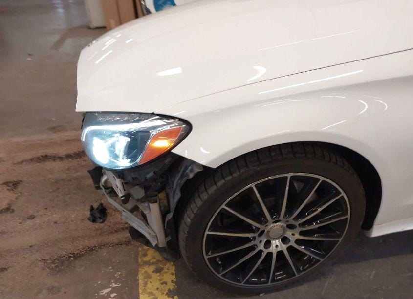 Photo 22 of 2015 Mercedes-benz C 300 LUXURY/SPORT (VIN 55SWF4JB7FU046983)