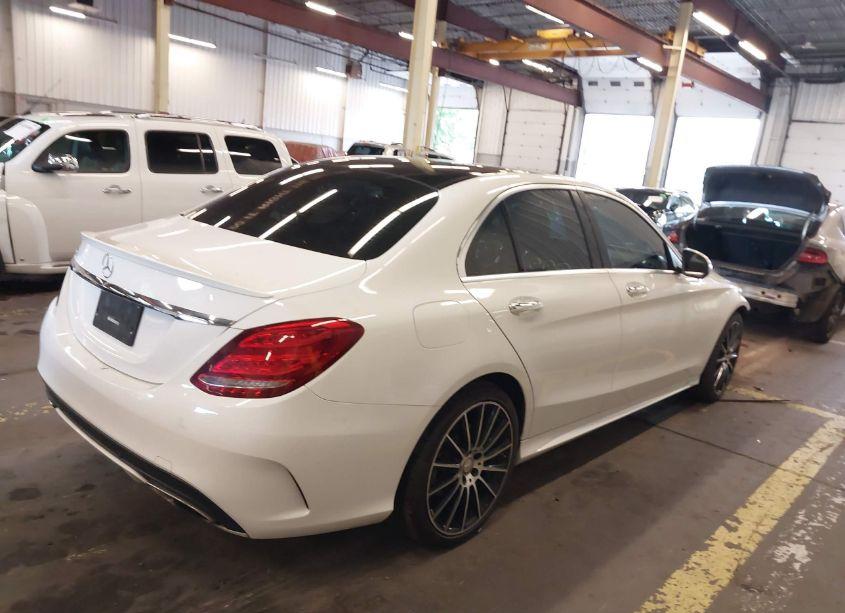 Photo 4 of 2015 Mercedes-benz C 300 LUXURY/SPORT (VIN 55SWF4JB7FU046983)