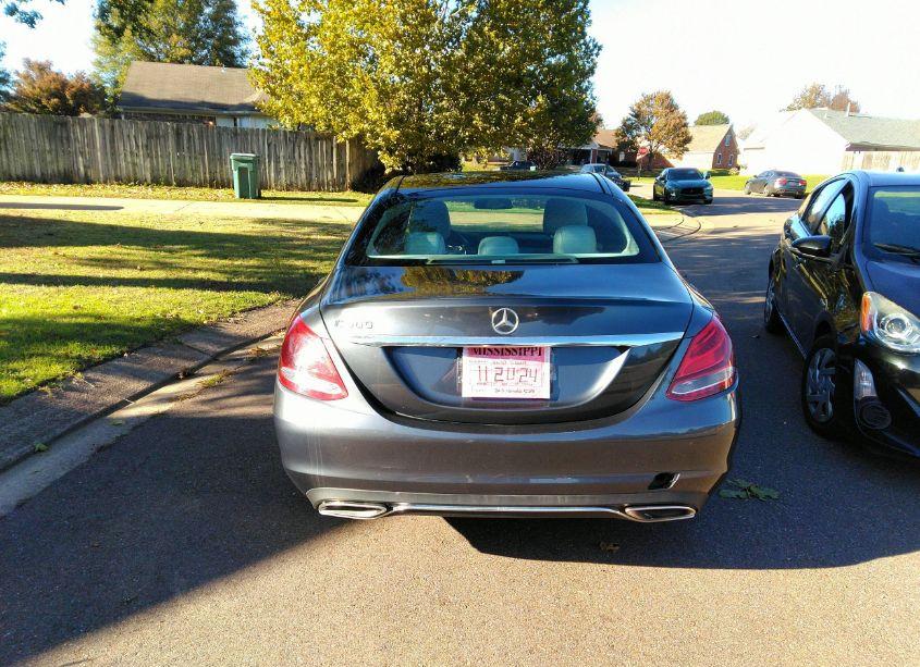 Photo 16 of 2015 Mercedes-benz C 300 LUXURY/SPORT (VIN 55SWF4JB7FU092975)