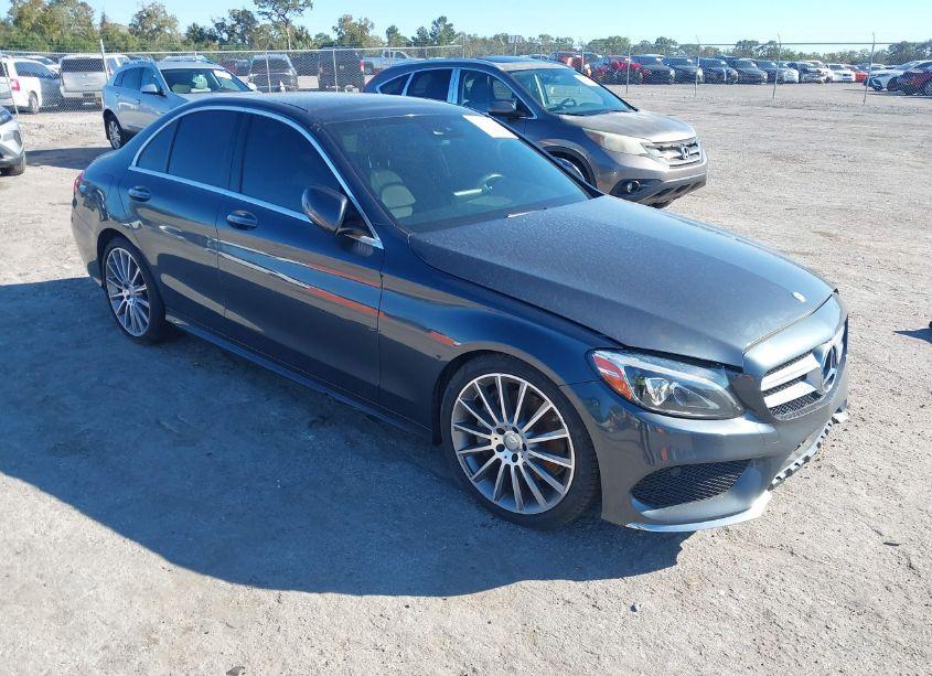 2016 Mercedes-benz C-class (VIN 55SWF4JB7GU131002) main photo