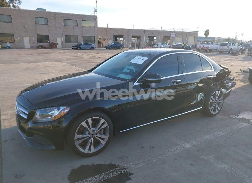 Photo 2 of 2018 Mercedes-benz C 300 (VIN 55SWF4JB7JU235626)