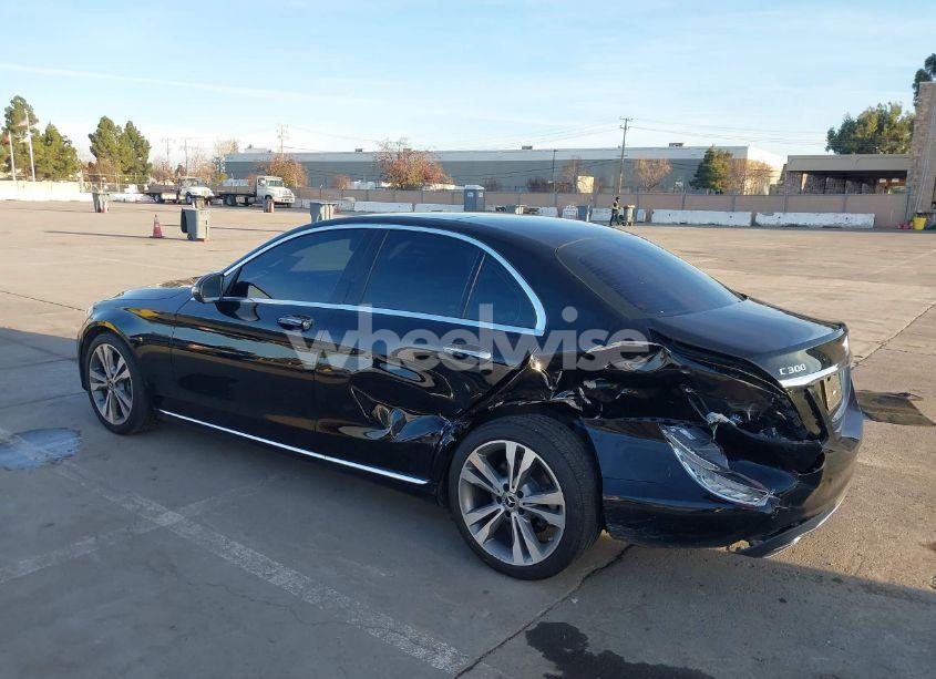 Photo 3 of 2018 Mercedes-benz C 300 (VIN 55SWF4JB7JU235626)