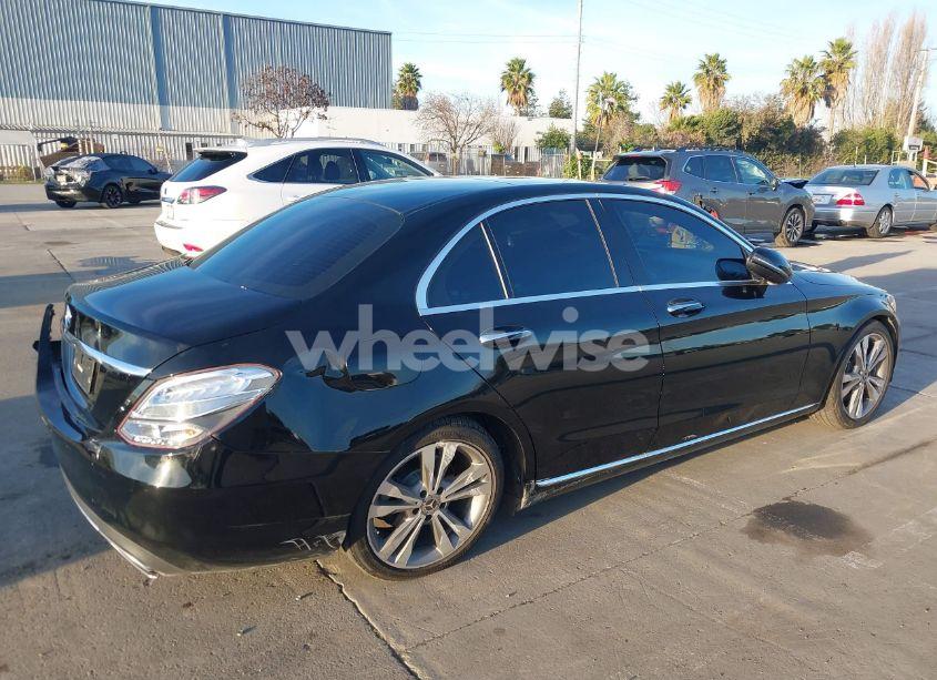 Photo 4 of 2018 Mercedes-benz C 300 (VIN 55SWF4JB7JU235626)