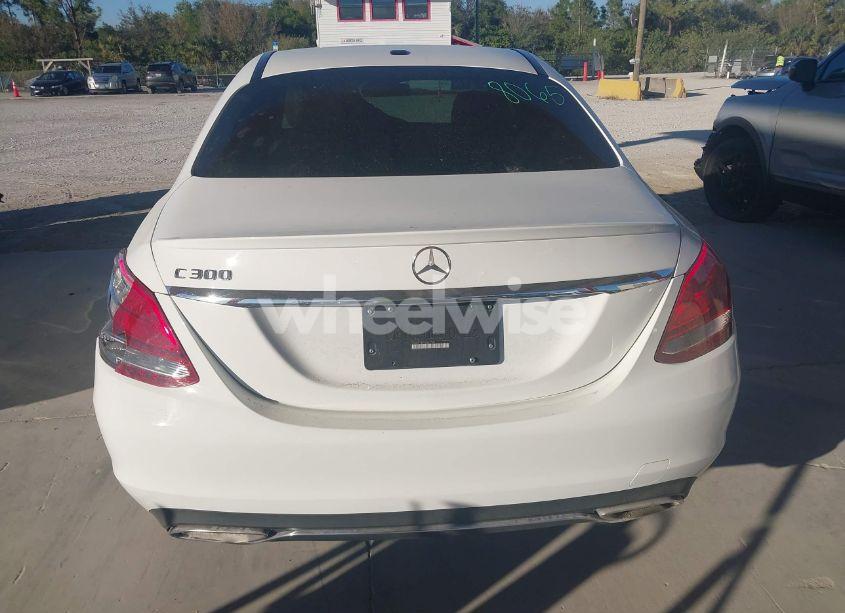 Photo 17 of 2018 Mercedes-benz C 300 (VIN 55SWF4JB7JU262387)