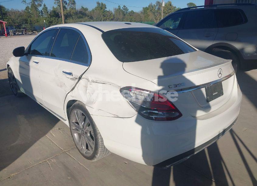 Photo 3 of 2018 Mercedes-benz C 300 (VIN 55SWF4JB7JU262387)