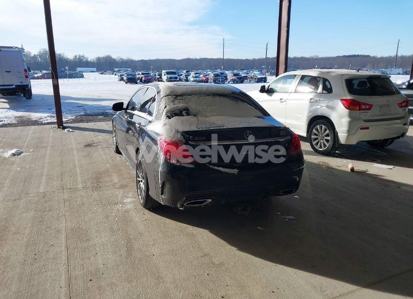 Photo 3 of 2018 Mercedes-benz C 300 (VIN 55SWF4JB7JU279285)