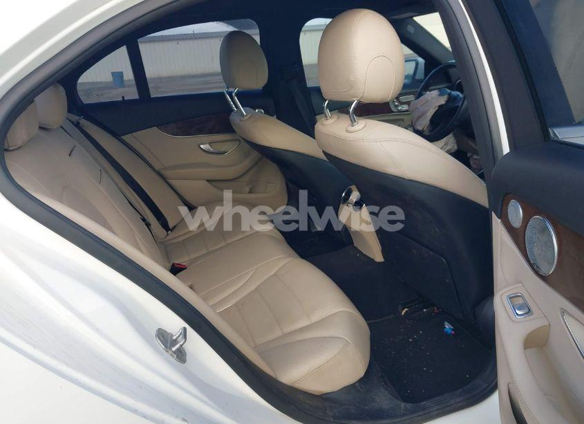 Photo 8 of 2015 Mercedes-benz C 300 LUXURY/SPORT (VIN 55SWF4JB8FU045549)