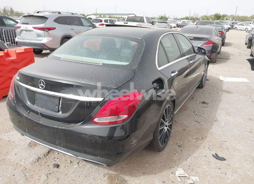 Photo 4 of 2015 Mercedes-benz C 300 LUXURY/SPORT (VIN 55SWF4JB8FU055630)