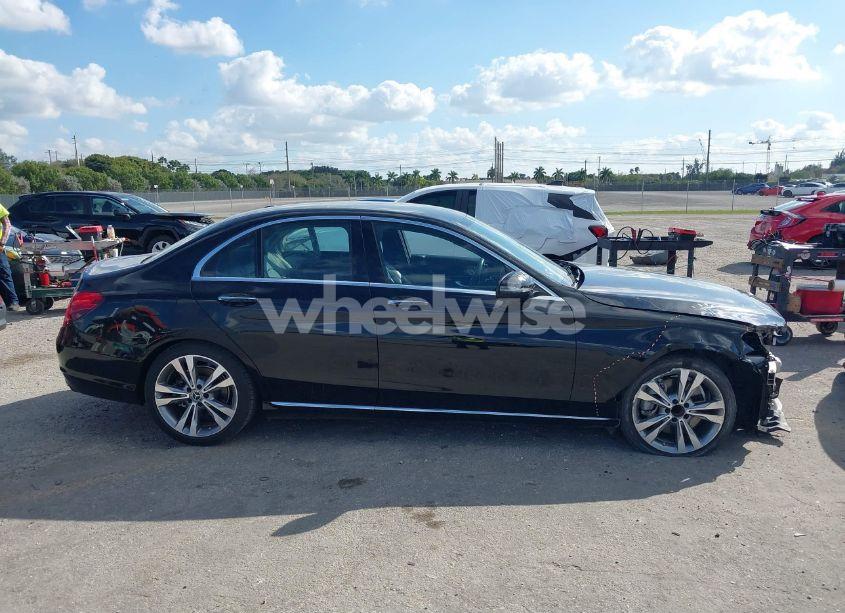 Photo 13 of 2017 Mercedes-benz C 300 LUXURY/SPORT (VIN 55SWF4JB8HU211670)