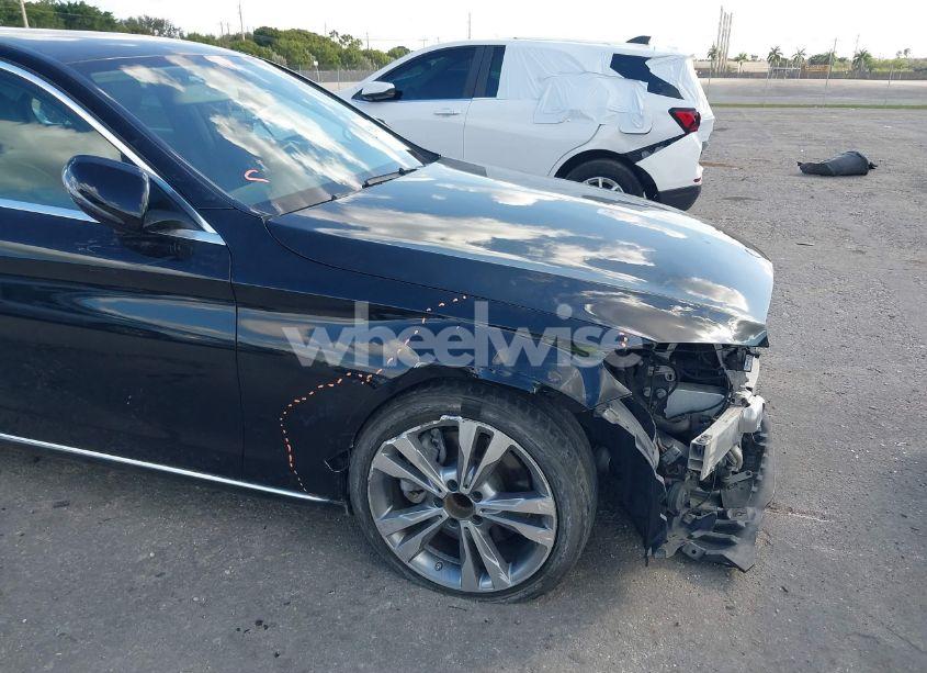 Photo 17 of 2017 Mercedes-benz C 300 LUXURY/SPORT (VIN 55SWF4JB8HU211670)