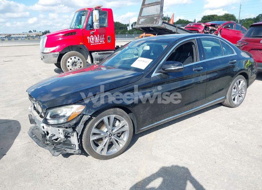 Photo 2 of 2017 Mercedes-benz C 300 LUXURY/SPORT (VIN 55SWF4JB8HU211670)