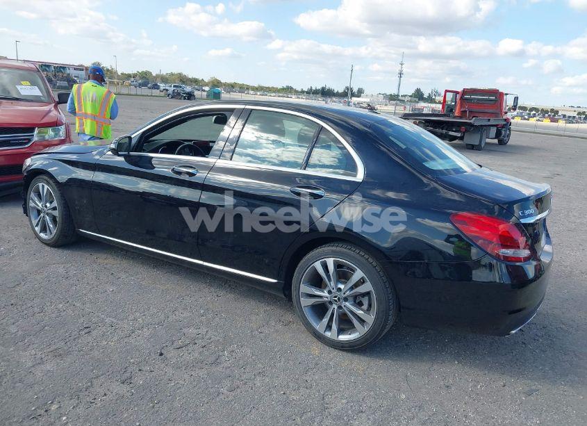 Photo 3 of 2017 Mercedes-benz C 300 LUXURY/SPORT (VIN 55SWF4JB8HU211670)