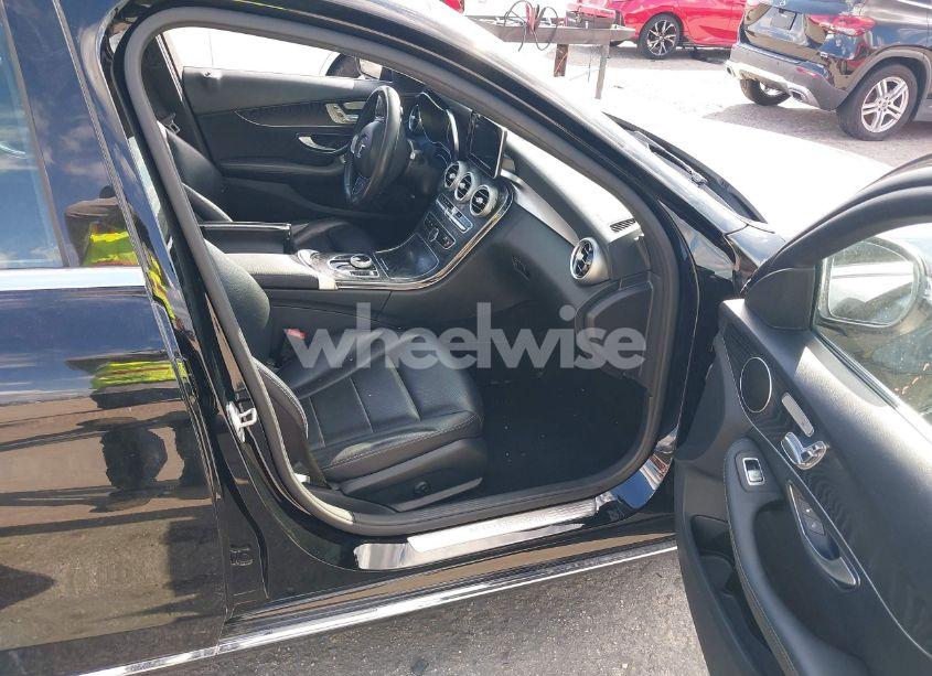 Photo 5 of 2017 Mercedes-benz C 300 LUXURY/SPORT (VIN 55SWF4JB8HU211670)