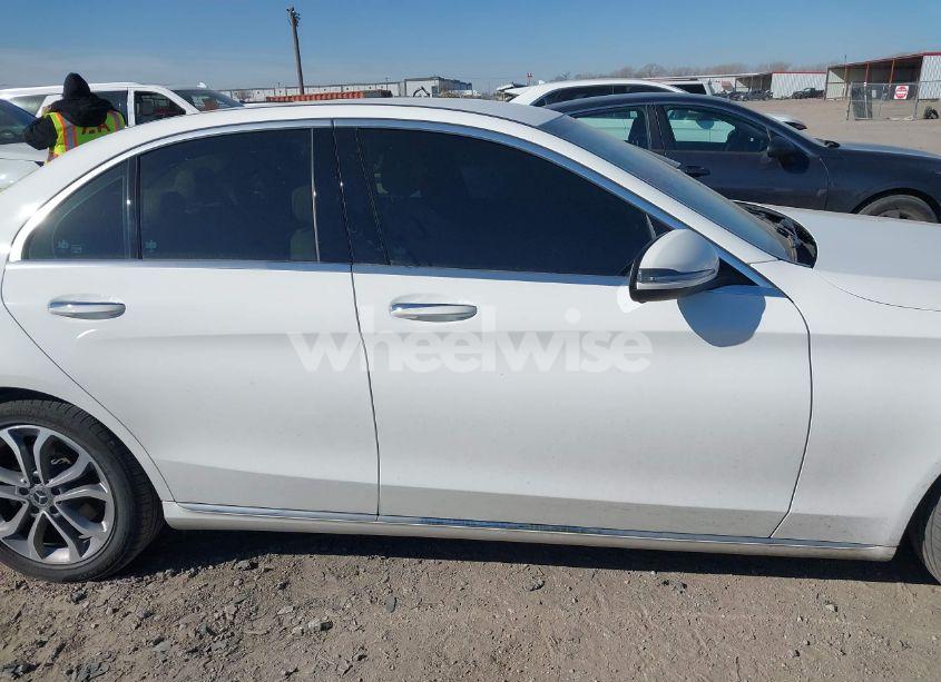 Photo 13 of 2017 Mercedes-benz C 300 LUXURY/SPORT (VIN 55SWF4JB8HU215346)