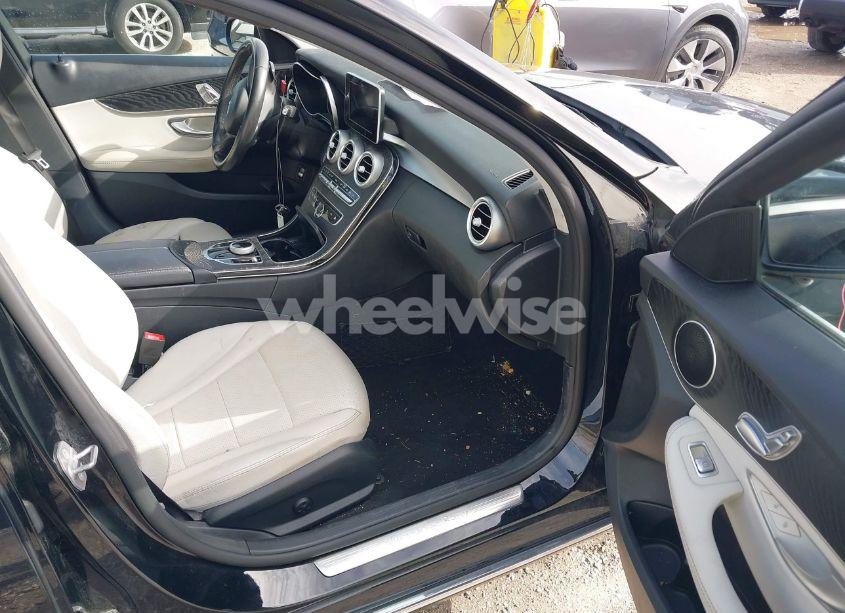 Photo 5 of 2017 Mercedes-benz C 300 LUXURY/SPORT (VIN 55SWF4JB8HU218764)