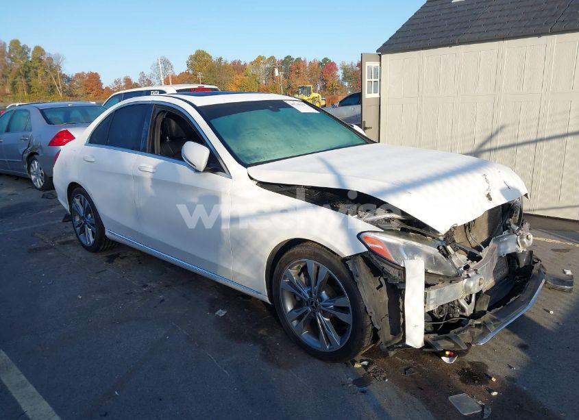 2018 Mercedes-benz C 300 (VIN 55SWF4JB8JU250569) main photo