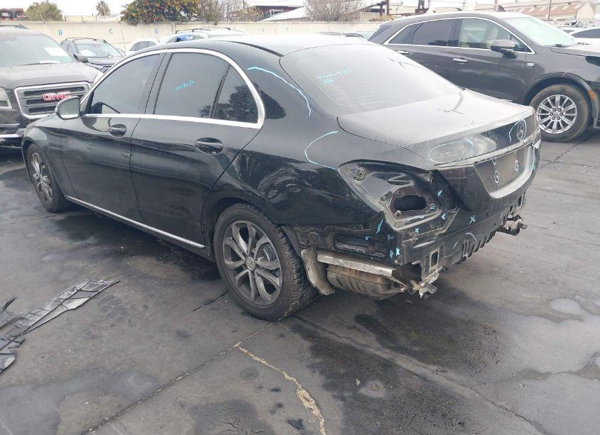 Photo 3 of 2018 Mercedes-benz C 300 (VIN 55SWF4JB8JU255304)