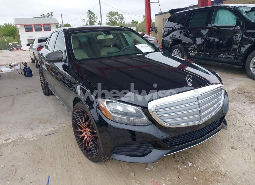 2015 Mercedes-benz C 300 (VIN 55SWF4JB9FU063610) main photo